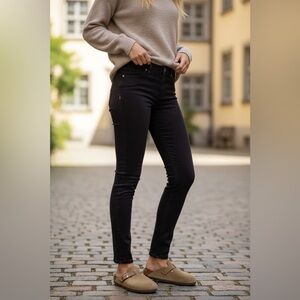 Lucky Brand Charlie Skinny 6/28 Jeans